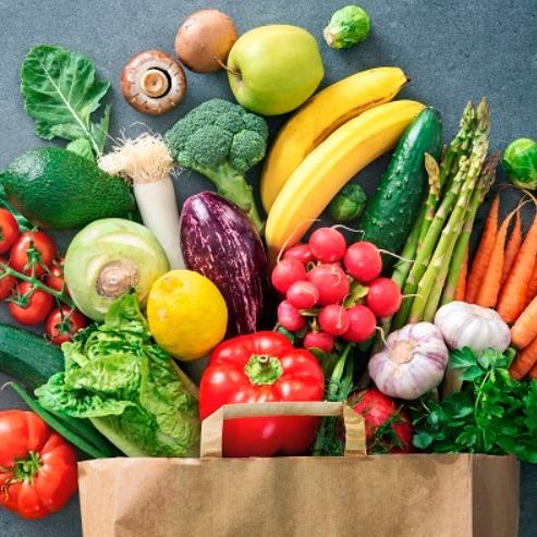 Искусственные фрукты, овощи, ягоды и предметы интерьера