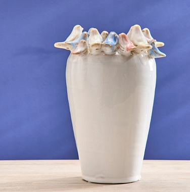 Ваза с изображением птиц, белая, из каменной керамики, 16,5x17x22,5 смручная работа